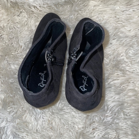 Qupid Black Wedge Bootie Zip up Heel unique Women’s Size 6 - Picture 5 of 9
